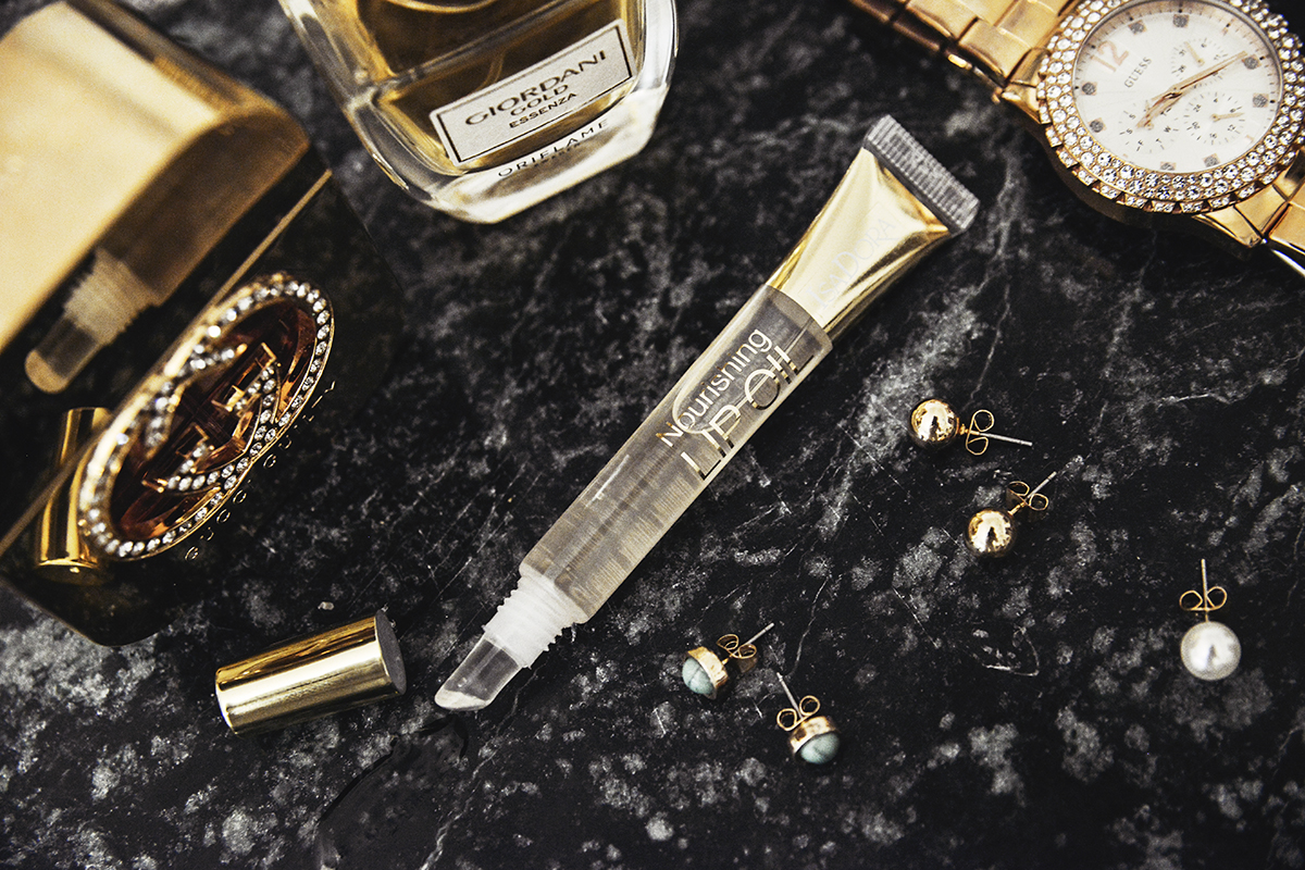 Výživný olej na pery od IsaDora – Nourishing Lip Oil